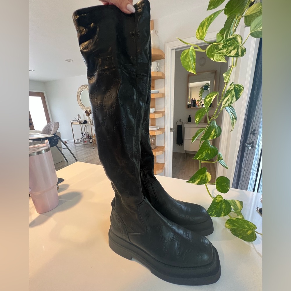 Over the knee leather boots